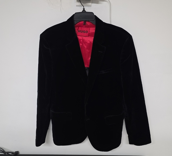 HUGO Men's Black Velvet Blazer